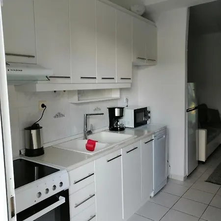 Dom wakacyjny Sunshine House *