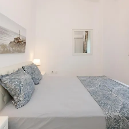 Sunshine House Nyaraló