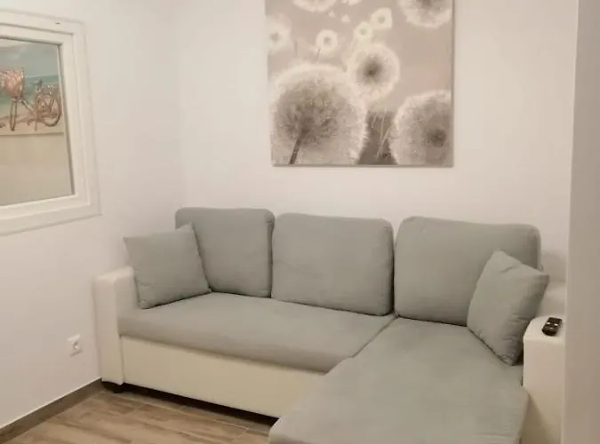 Vakantiehuis Sunshine House Skála Foúrkas